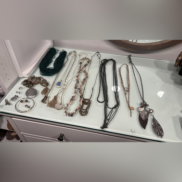 Jewelry mixed lot bag, marked or unmarked, about 2.5lb - Picture 11 of 16